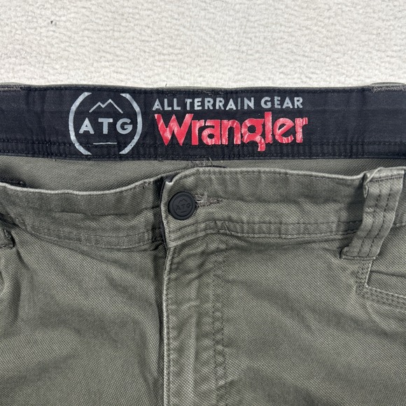 Wrangler ATG Shorts Mens 38Green All Terrain Gear Hiking Utility Stretch - Picture 3 of 5